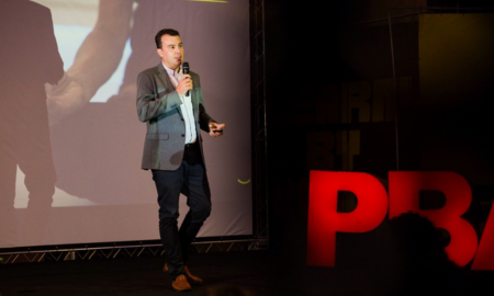 Henrique Bueno conduzindo intervenção com método SPIRE